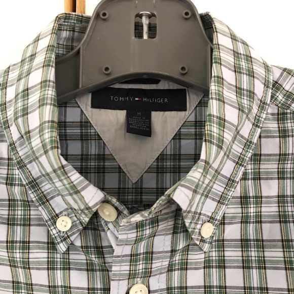 Tommy Hilfiger button down - Picture 3 of 4